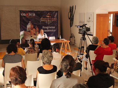 Llama director de la Casa de la Cultura a proteger fiestas oaxaqueñas