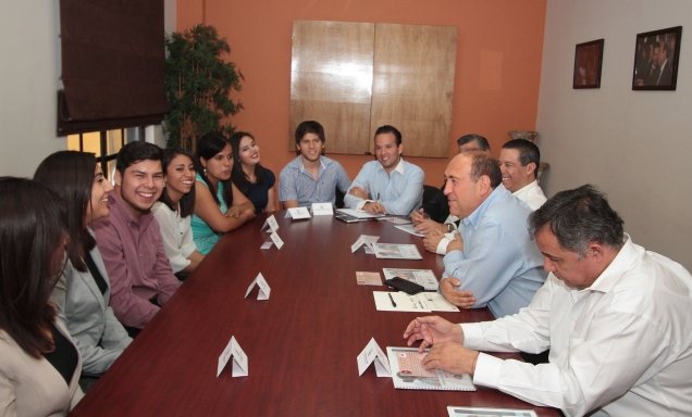 Apoya Gobernador Rubén Moreira proyecto de estudiantes de la Escuela de Psicología