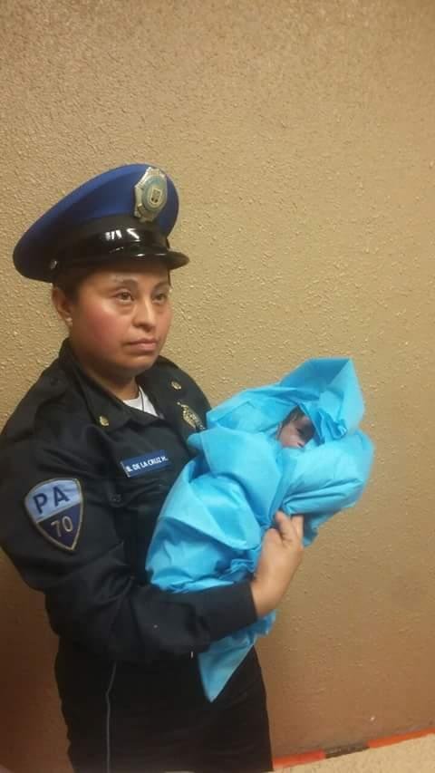 POLICÍAS AUXILIARES ASISTEN EXITOSAMENTE A MUJER EN LABOR DE PARTO