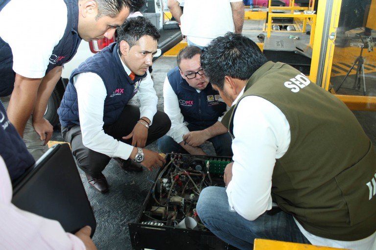 Clausura Gobierno CDMX verificentro en delegación Xochimilco