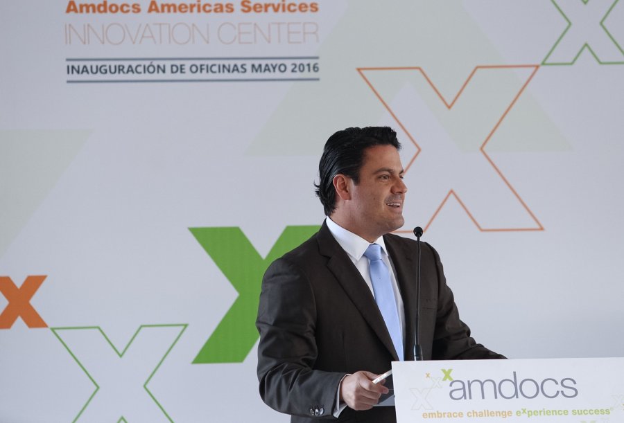 Inaugura Gobernador centro Amdocs en Jalisco