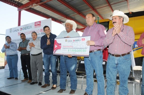 Encabeza Gobernador Rubén Moreira programa de a€œMil Obras Más para Coahuilaa€