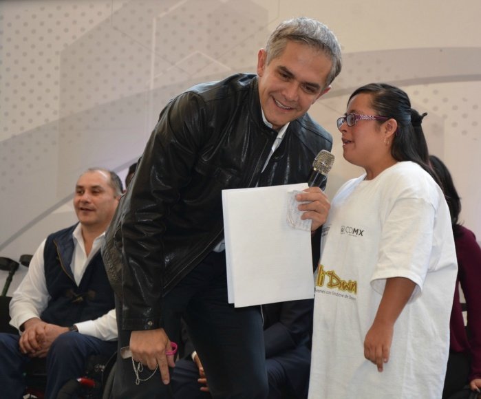 Acción para el Fortalecimiento del Ingreso Familiar en la CDMX a personas con discapacidad