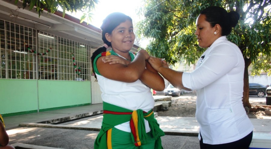 Protegen a 22 mil niñas contra el cáncer cérvicouterino