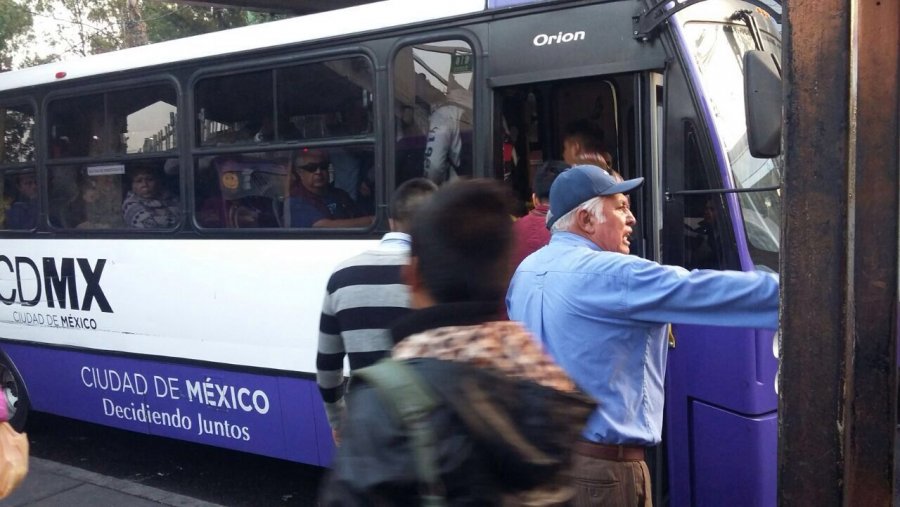 SEMOVI implementa dispositivo por deslizamiento de tierra en Tlalpan