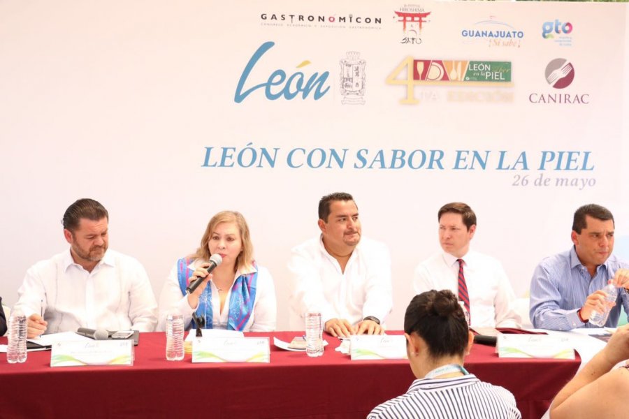 Olivera Rocha asistió a la rueda de prensa de la 4ta Edición de a€œLeón Con Sabor en la Piela€