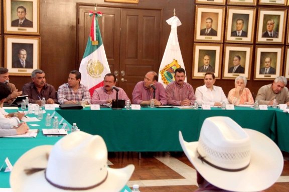 El apoyo a nuestro campo es prioridad: Rubén Moreira Valdez