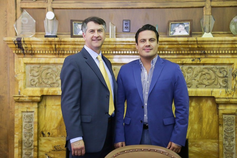 Se reúne Aristóteles con Alcalde de Racine en Wisconsin
