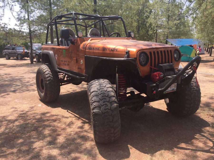 Festeja JEEP su aniversario 75 en León