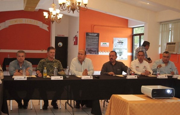Revisa Rubén Moreira Valdez la seguridad en varias regiones de la entidad