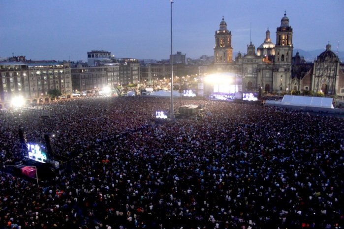 Asisten alrededor de 120 mil personas a Zócalo CDMX