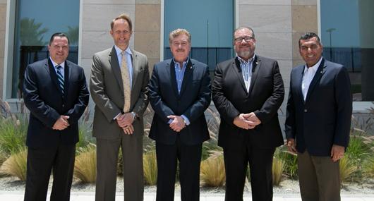 SE REUNIÓ GOBERNADOR KIKO VEGA CON EL CÓNSUL GENERAL DE E.U. Y EL DELEGADO DEL INM