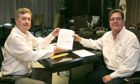 ENTREGA SCT A KIKO VEGA CONVENIO POR 79 MDP PARA CONSERVACIÃ“N DE CAMINOS RURALES