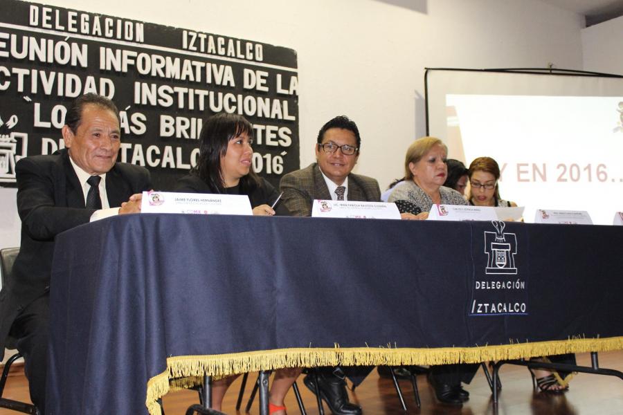 ESTUDIANTES DE EXCELENCIA EN IZTACALCO RECONOCIDOS POR JEFE DELEGACIONAL