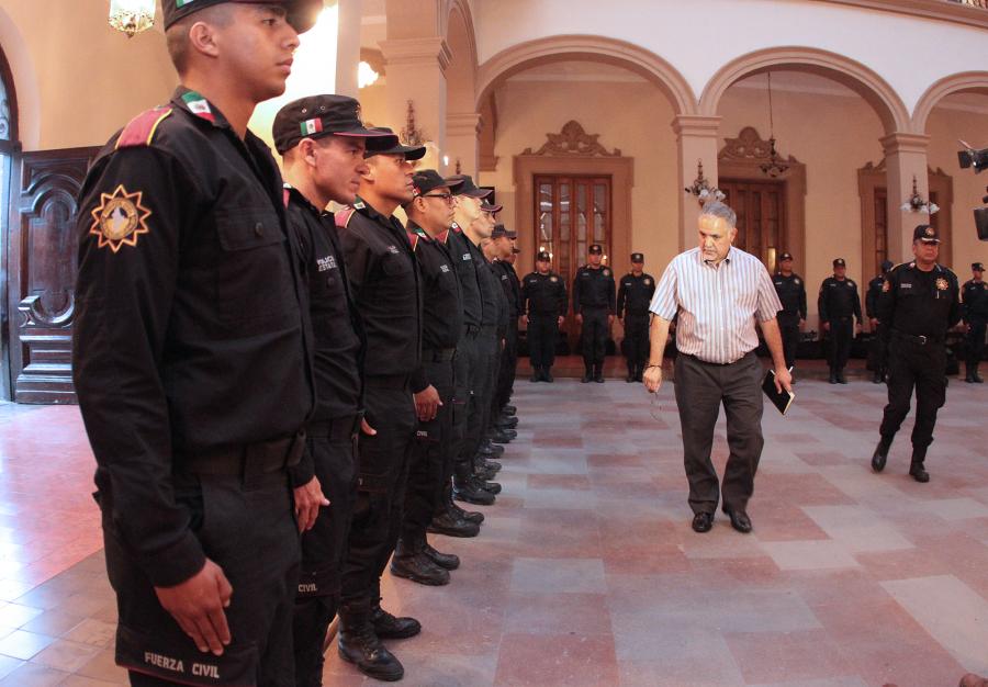 Avala Notario Público que preventivos no porten armas