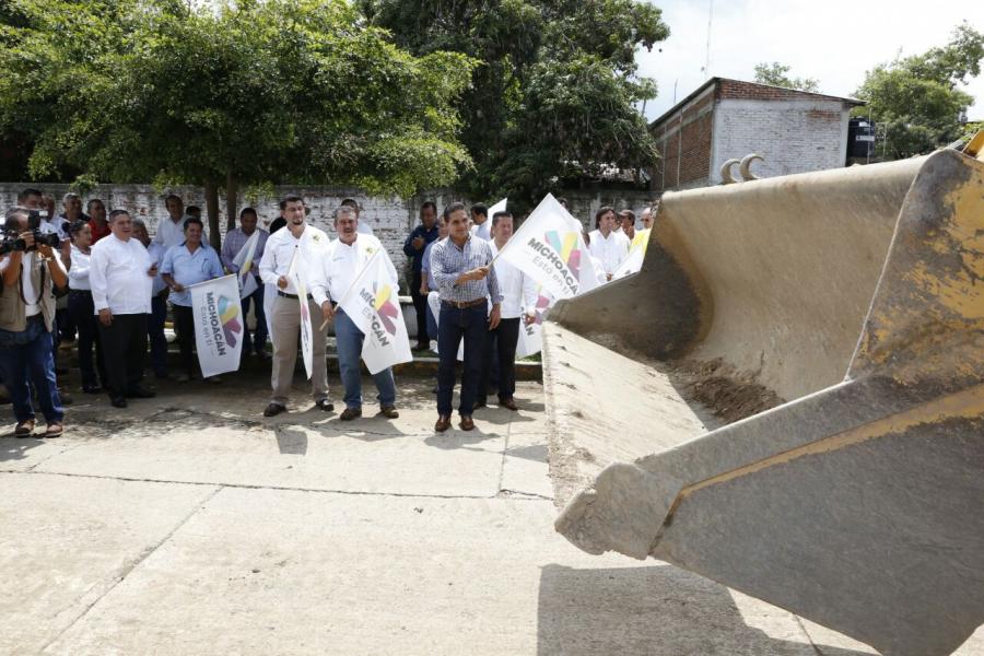 Resolver demandas más sentidas en conjunto con los municipios: Silvano Aureoles