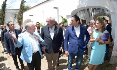 INAUGURA LA UNAM UNIDAD PARA MEJORAR LA REPRODUCCIÃ“N DE MULAS