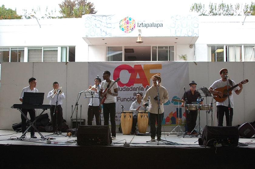 DISFRUTAN IZTAPALAPENSES CONCIERTO DE SON CUBANO EN LA EXPLANADA DELEGACIONAL