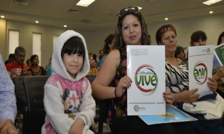 Entregan 500 escrituras en Cd JuÃ¡rez para dar seguridad a las familias