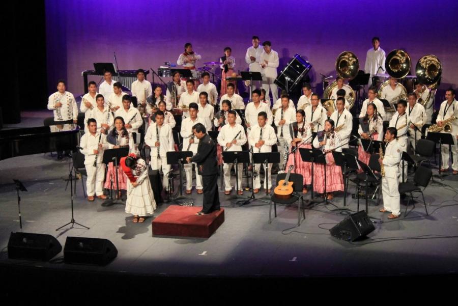 Sones de Tierra y Nube llegaron al Teatro de la Ciudad con la Banda Filarmónica Mixe del CECAM