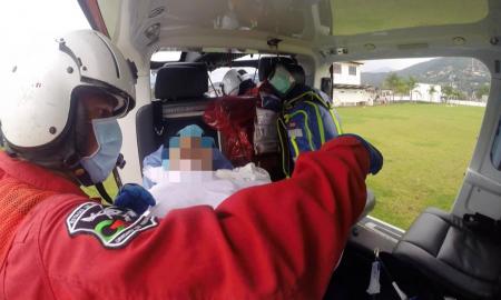 Traslada Grupo RelÃ¡mpagos a joven en trabajo de parto y a niÃ±o con urgencia cardiovascular