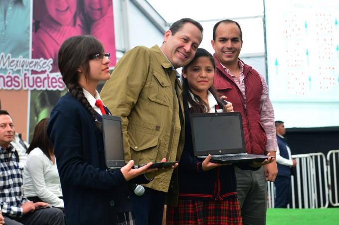 Con el programa Acciones por la Mujer se garantiza el bienestar y desarrollo de las mexiquenses