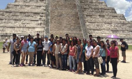 NiÃ±os destacados de Zongolica visitan la zona turÃ­stica y cultural de CancÃºn