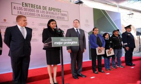 Entregan apoyos econÃ³micos a familiares de militares fallecidos en cumplimiento de su deber