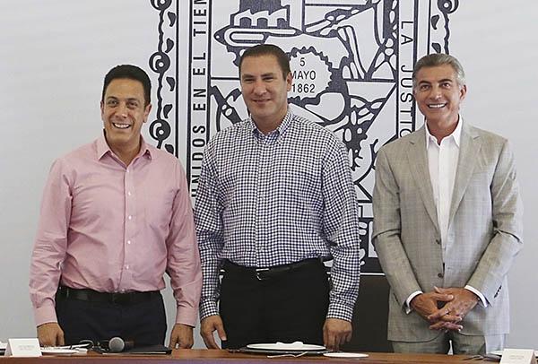 Puebla es ejemplo de gobierno en materia de seguridad y desarrollo económico: Omar Fayad