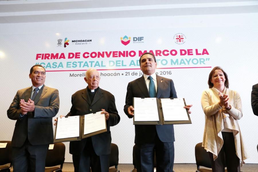 Formaliza Gobernador construcción de primera Casa Estatal del Adulto Mayor