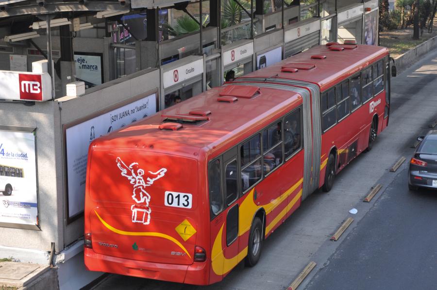 El Sistema de Transporte Público Metrobús garantiza el servicio oportuno y eficaz de la Línea 2