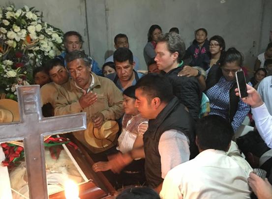 Acude Velasco a funeral del alcalde de Chamula