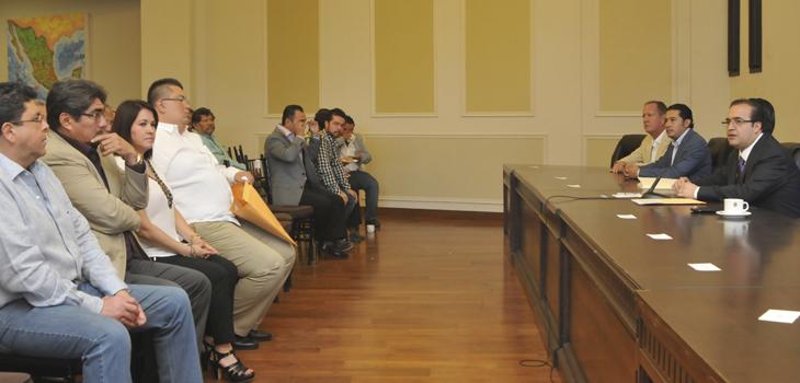 Alienta Javier Duarte a su equipo a defender su trabajo por Veracruz