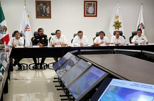 Acciones preventivas ante cercanía de tormenta tropical Earl