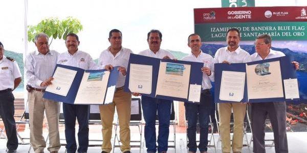 Recibe laguna de Santa María del Oro, Nayarit distintivo Blue Flag