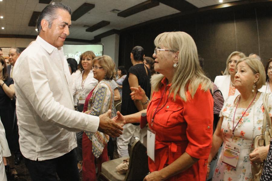Escucha Gobernador demandas de maestros