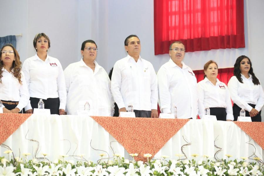 Asiste Silvano Aureoles a primer Informe del Ayuntamiento de Yurécuaro