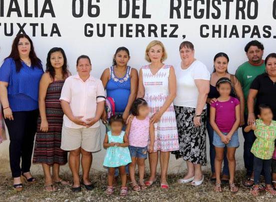 Inaugura Leticia Coello de Velasco Oficialía del Registro Civil dentro del DIF Chiapas