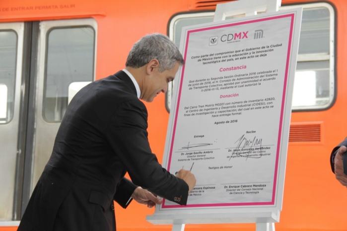 Firma Jefe de Gobierno convenio de colaboración con CONACYT para mejorar operación del STC