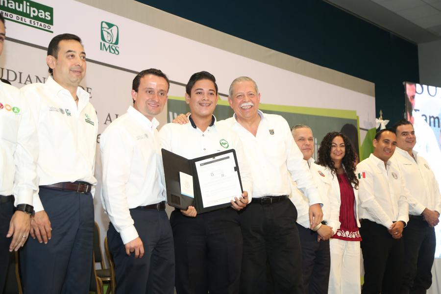 Garantizan el derecho a la Salud y Seguridad Social a 168 mil jóvenes