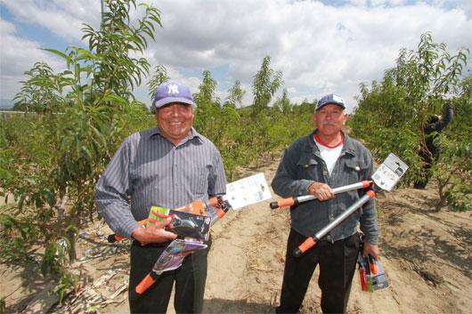 FORTALECE GOBIERNO DEL ESTADO LA PRODUCCIÓN DE DURAZNO CON EQUIPAMIENTO Y ASISTENCIA TÉCNICA