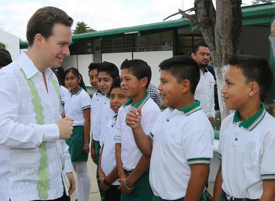 Pide Velasco inicio de Ciclo Escolar en armonía
