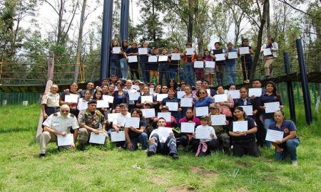 DIONE ANGUIANO CLAUSURA CURSO DE PRIMEROS AUXILIOS PARA JÃ“VENES