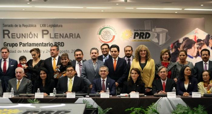 Acude Jefe de Gobierno a novena Reunión Plenaria del PRD en el Senado de la República