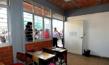 Inaugura Gobernador aulas fijas escolares en TonalÃ¡