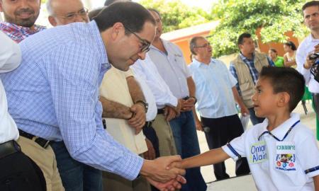 Anuncia Nacho Peralta mÃ¡s de 282 millones para la mejora de escuelas