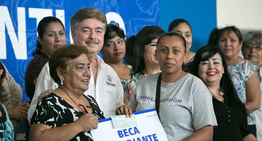 ATENDER LAS NECESIDADES DE LA GENTE ES PRIMERO:KIKO VEGA