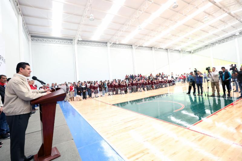 Inaugura Gobernador espacios deportivos en la capital