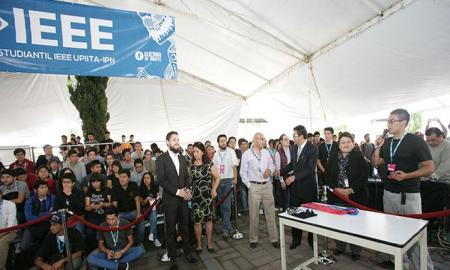 Empezaron los encontronazos en guerra de robots