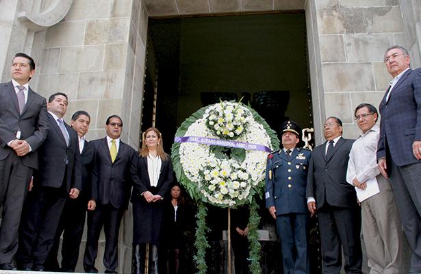 PARTICIPA LA DELEGACIÓN ÁLVARO OBREGÓN EN GUARDIA DE HONOR PARA CONMEMORAR EL INICIO DE LA INDEPENDENCIA